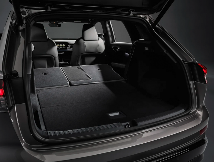 Audi q4 e-tron SUV compact 100% électrique